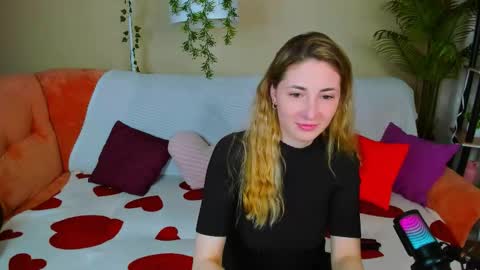 sensitiveheartt online show from 03/25/26, 07:42