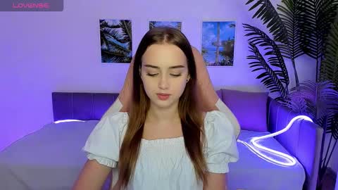 Snapshot of sensual_amy_ chatting on 10/13/25, 08:36 Emily online show from 10/13/25, 08:36