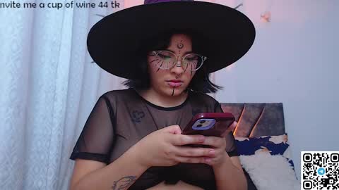 Camille and sophie online show from 12/27/24, 06:14