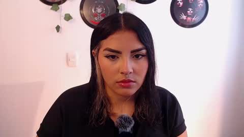 Snapshot of sensual_flame chatting on 09/20/25, 03:24 Camille and sophie online show from 09/20/25, 03:24