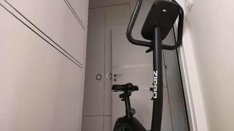 Jasmine online show from 04/14/26, 03:29