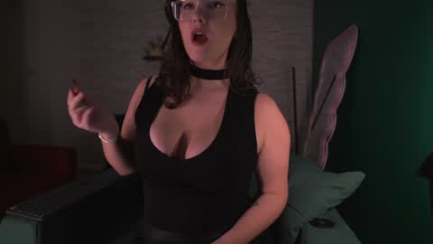 Snapshot of sensual_jassmine chatting on 01/02/25, 06:12 Jasmine online show from 01/02/25, 06:12