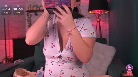 Snapshot of sensual_jassmine chatting on 03/08/25, 09:06 Jasmine online show from 03/08/25, 09:06