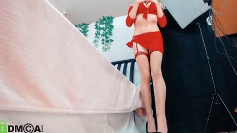 Mia online show from 07/21/26, 10:34