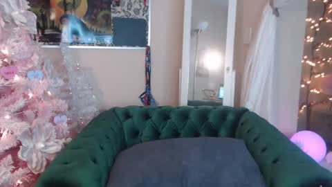 V online show from 02/02/25, 12:09