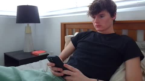 Snapshot of sensualalien chatting on 01/14/25, 08:48 Cam online show from 01/14/25, 08:48