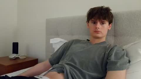 Snapshot of sensualalien chatting on 11/07/25, 10:21 Cam online show from 11/07/25, 10:21