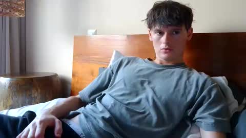 Snapshot of sensualalien chatting on 05/02/26, 11:10 Cam online show from 05/02/26, 11:10