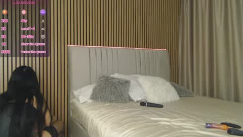 Snapshot of sensualhallie chatting on 06/17/26, 07:04 Hallie online show from 06/17/26, 07:04