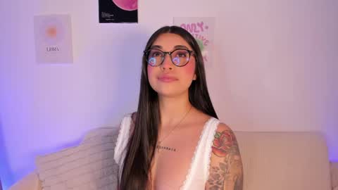 sensualhaven_ online show from 04/16/26, 01:17