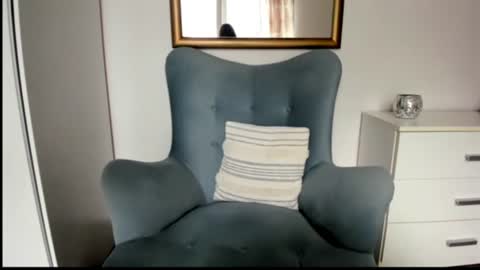 Snapshot of sensuallstella chatting on 07/20/26, 10:39 sensuallstella online show from 07/20/26, 10:39