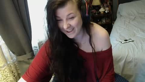 Tara online show from 11/28/25, 01:36