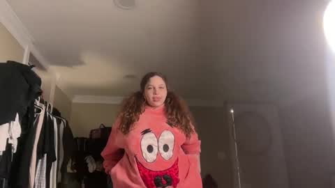 Snapshot of seraphinavelvet chatting on 12/18/25, 12:27 Seraphina online show from 12/18/25, 12:27