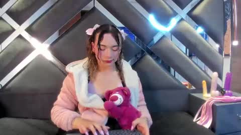 seraphine_nyx online show from 06/13/26, 03:59