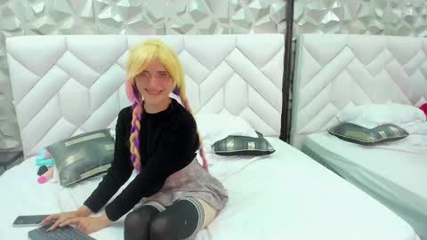 Snapshot of seraphine_star chatting on 03/05/25, 03:51 Seraphine star online show from 03/05/25, 03:51