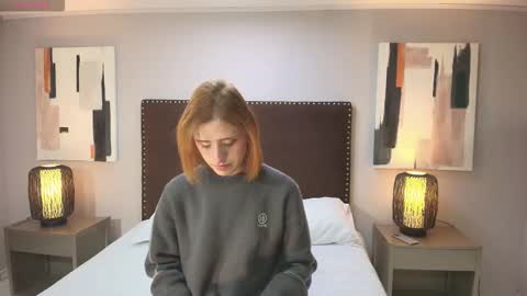 Snapshot of seraphine_star chatting on 10/02/25, 03:24 Seraphine star online show from 10/02/25, 03:24