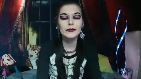 Snapshot of seraphinmunster chatting on 02/13/25, 06:59 Seraphin Munster online show from 02/13/25, 06:59