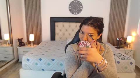 Serena online show from 12/15/25, 11:36