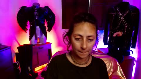 Serena Xyz online show from 09/17/25, 07:15