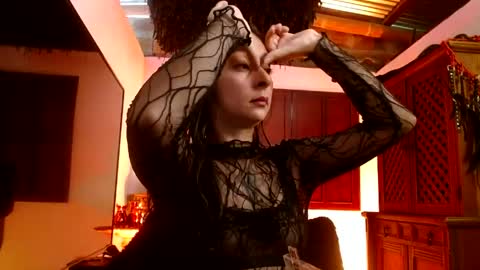 Snapshot of serena_xyz chatting on 04/30/26, 06:03 Serena Xyz online show from 04/30/26, 06:03