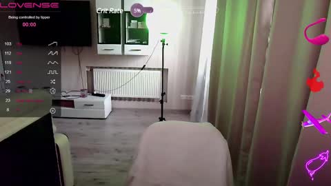 Snapshot of serenamilss chatting on 02/21/25, 07:23 serenamilss online show from 02/21/25, 07:23