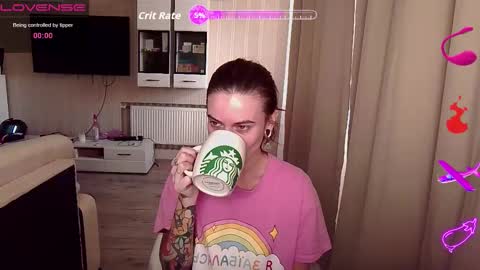 Snapshot of serenamilss chatting on 09/18/25, 07:43 serenamilss online show from 09/18/25, 07:43