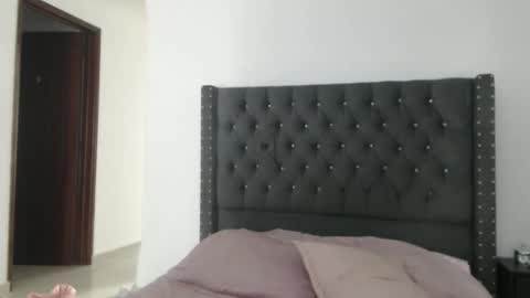 Snapshot of serenaroussee chatting on 02/08/26, 08:12 sararoussee online show from 02/08/26, 08:12