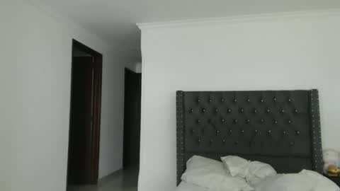 sararoussee online show from 02/25/26, 09:02