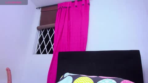 Snapshot of serenawilliam_ chatting on 11/23/25, 04:23 serenawilliam_ online show from 11/23/25, 04:23