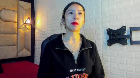 Snapshot of serene_waves chatting on 03/17/26, 12:41 Serene online show from 03/17/26, 12:41