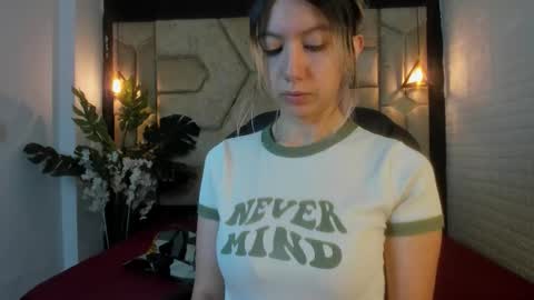 Snapshot of serene_waves chatting on 03/20/26, 01:05 Serene online show from 03/20/26, 01:05