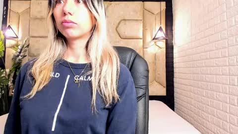Serene online show from 05/27/26, 12:46