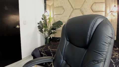 Serene online show from 06/21/26, 01:13