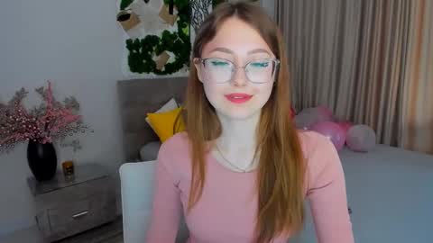 Ophelia online show from 02/16/25, 07:15