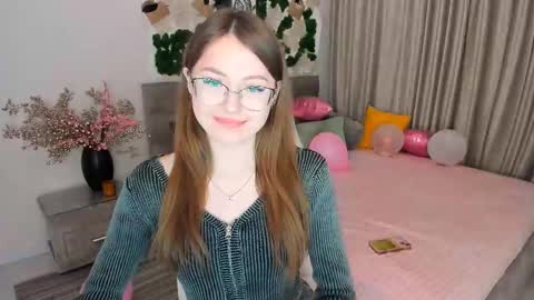 Ophelia online show from 03/04/25, 04:09