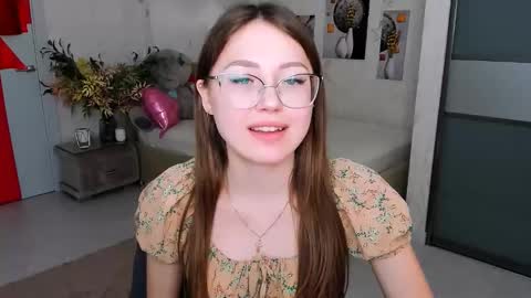 Ophelia online show from 03/09/25, 10:30