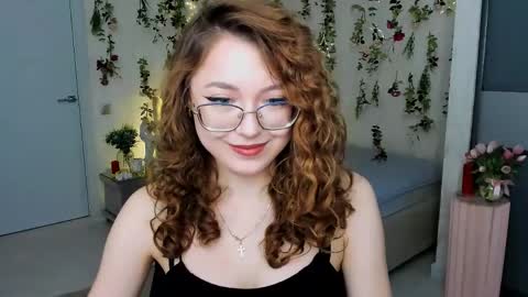 Ophelia online show from 04/17/26, 12:30