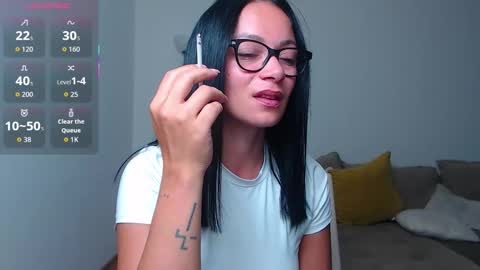 SereneSophi online show from 10/03/25, 02:52