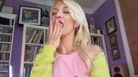 serenexx  your MILF online show from 06/01/26, 08:43