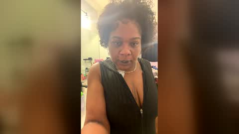 serenity_dayze online show from 05/06/26, 04:52