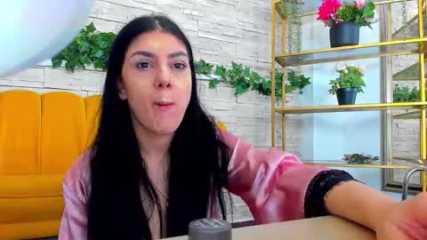 SerennaNoir online show from 12/20/25, 06:09