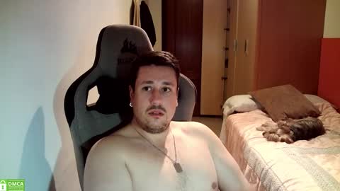 Snapshot of sergio95n chatting on 10/12/25, 08:19 Pollos online show from 10/12/25, 08:19