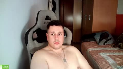 Snapshot of sergio95n chatting on 10/28/25, 03:25 Pollos online show from 10/28/25, 03:25