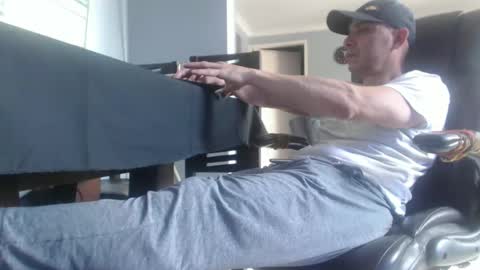 hetero serio discreto online show from 01/08/25, 05:26