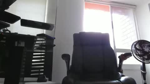 hetero serio discreto online show from 10/04/25, 07:01