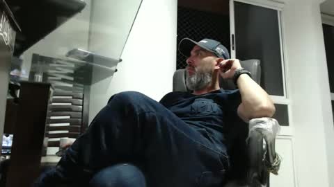 hetero serio discreto online show from 06/02/26, 12:01