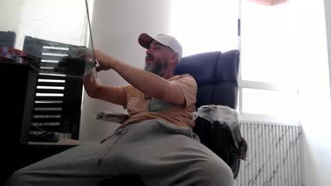 hetero serio discreto online show from 06/09/26, 08:31