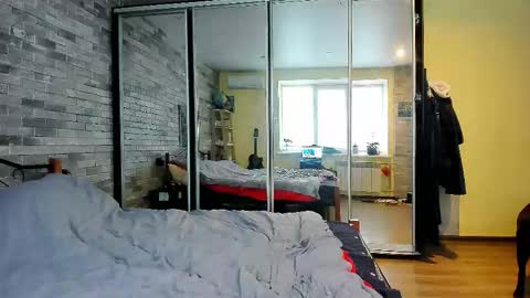 VIOLA online show from 10/20/25, 05:19