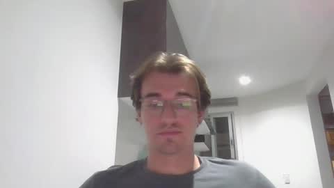 Snapshot of servandomier chatting on 10/27/25, 05:22 mier online show from 10/27/25, 05:22