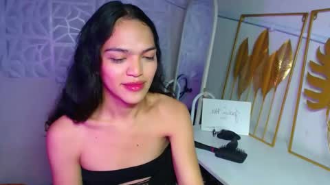 Bella online show from 12/16/25, 01:10